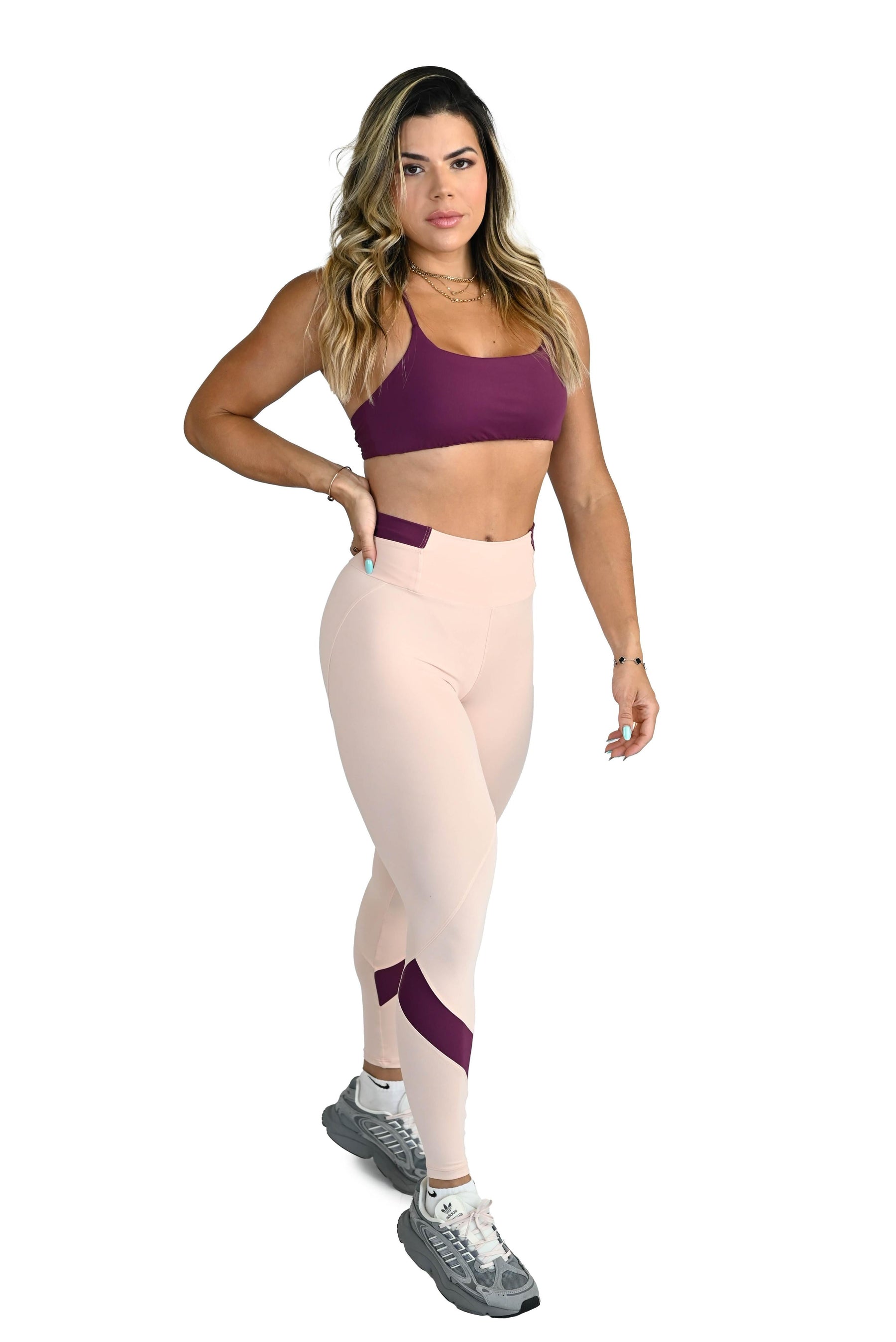 CONJUNTO DE CALÇA ADRIANA